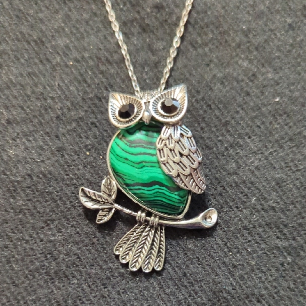 Silver Plated Green Malachite Gemstone Owl Pendant Statement Necklace
